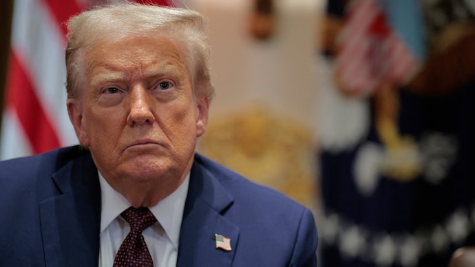 Donald Trump Warns U.S. May “Unwind” Trade Deals if Supreme Court Rules Against Tariffs